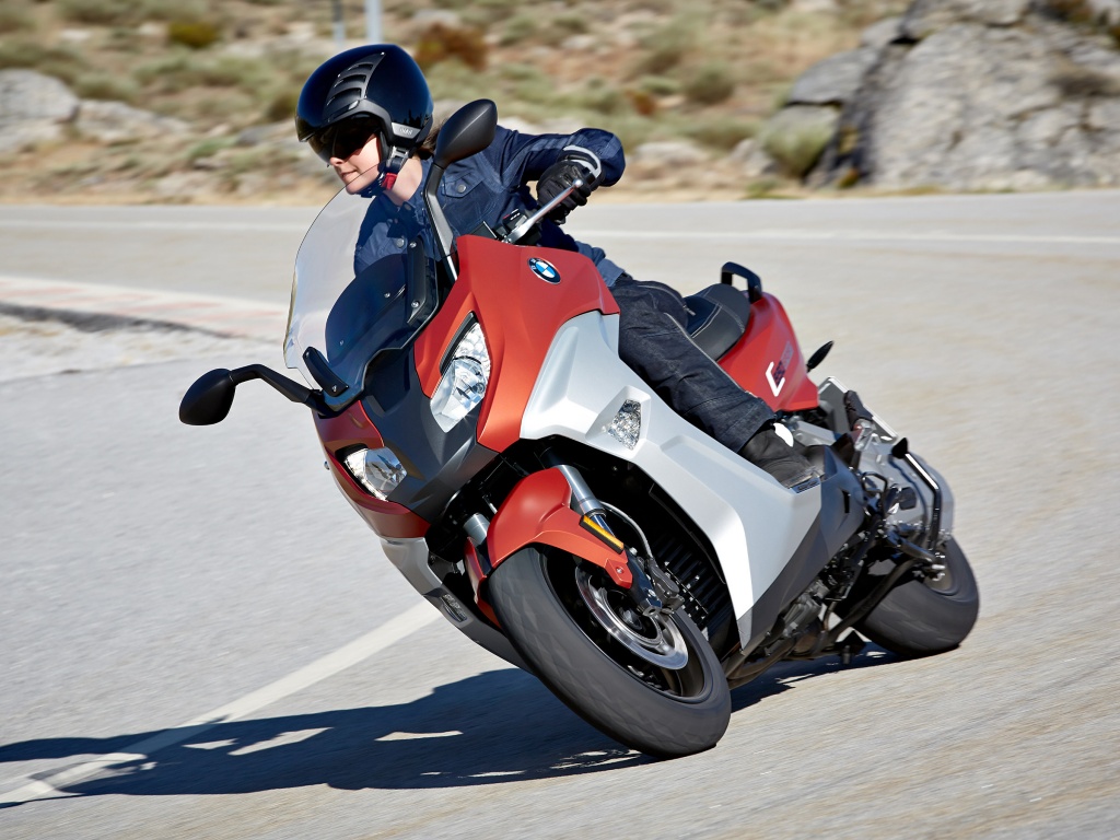 Фото скутера BMW C 650 Sport